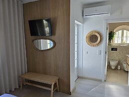 Sesimbra Stylish Villa by Homing