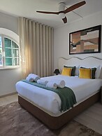 Sesimbra Stylish Villa by Homing