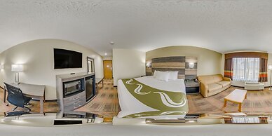 AmericInn by Wyndham Fort Atkinson