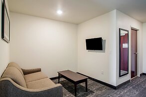 Cobblestone Hotel and Suites Torrington