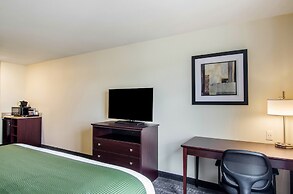 Cobblestone Hotel and Suites Torrington
