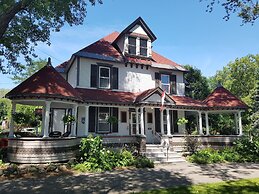 Les Trois Erables Boutique Inn