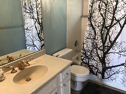 Silver Spring Chalet - GetAway