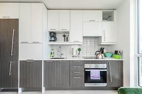 Luxury 2 BD + 2 WC in the heart of Entertainment District