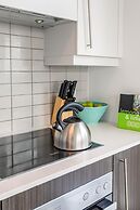 Luxury 2 BD + 2 WC in the heart of Entertainment District