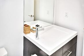 Luxury 2 BD + 2 WC in the heart of Entertainment District