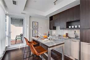 Luxury 2 BD + 2 WC in the heart of Entertainment District
