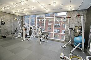 Luxury 2 BD + 2 WC in the heart of Entertainment District