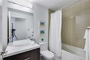 Luxury 2 BD + 2 WC in the heart of Entertainment District