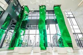 Executive 2 Bedroom Condo Across CN Tower