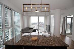 Executive 2 Bedroom Condo Across CN Tower