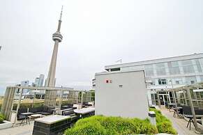 Presidential 1 Bedroom Condo across CN Tower