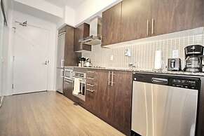Presidential 1 Bedroom Condo across CN Tower