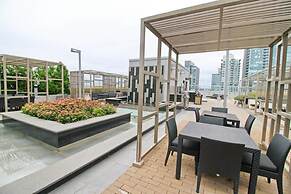 Presidential 1 Bedroom Condo across CN Tower