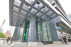 Presidential 1 Bedroom Condo across CN Tower