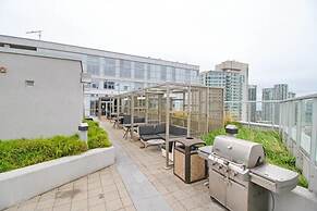 Presidential 1 Bedroom Condo across CN Tower