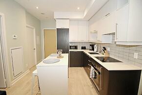 Executive 1 BD in the heart of Entertainment District