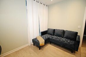 Executive 1 BD in the heart of Entertainment District