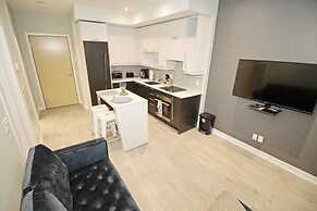 Executive 1 BD in the heart of Entertainment District