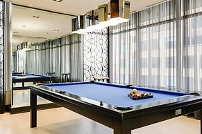 Executive 1 BD in the heart of Entertainment District