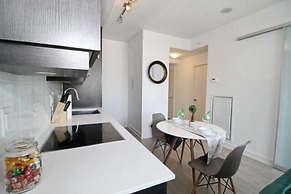 Executive 1 BD in the heart of Entertainment District