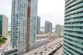 Exquisite High-Rise 1 Bedroom next to Scotia Arena