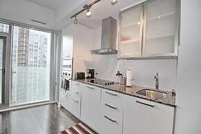 Exquisite High-Rise 1 Bedroom next to Scotia Arena