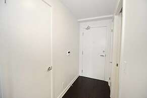 Exquisite High-Rise 1 Bedroom next to Scotia Arena