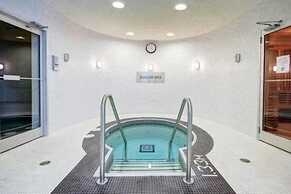 Exquisite High-Rise 1 Bedroom next to Scotia Arena