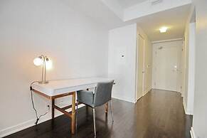 Exquisite High-Rise 1 Bedroom next to Scotia Arena