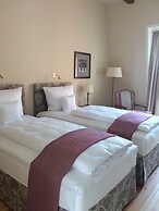 Hotel Schloss Leitheim