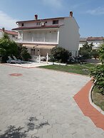Holiday House Perkic mm