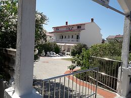 Holiday House Perkic mm