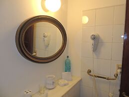 GM Rooms Rental Suites