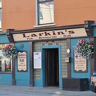 Larkins Pub Restaurant and B&B