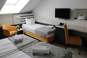 Garni Hotel 11Tica DM