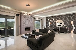 Mythic Olive Villa Views - Private Pool