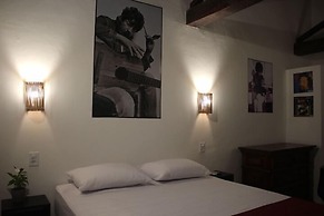 Casa Larrosa Itaúna - Adults Only
