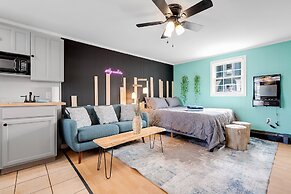 Sandcastle Inn & Motel