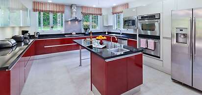 Villa Rose of Sharon