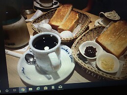 Explore Cairo From A Cozy Designed apt