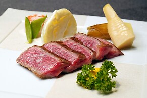 IKI RETREAT by Onko Chishin