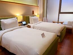 Baymond Hotel