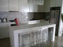 Sergi's Resort and Hotel