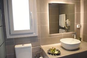 Ariana Eco Suites - Adults Only