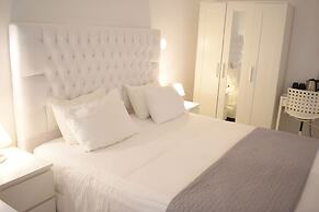 Ariana Eco Suites - Adults Only