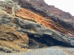 Ariana Eco Suites - Adults Only