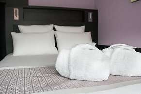 Nash Pratik Hotel