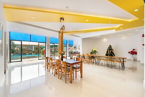 Yellow Daisy Villa
