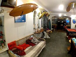 Curvão Surf House - Hostel
